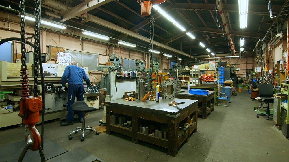 本社・金型工場